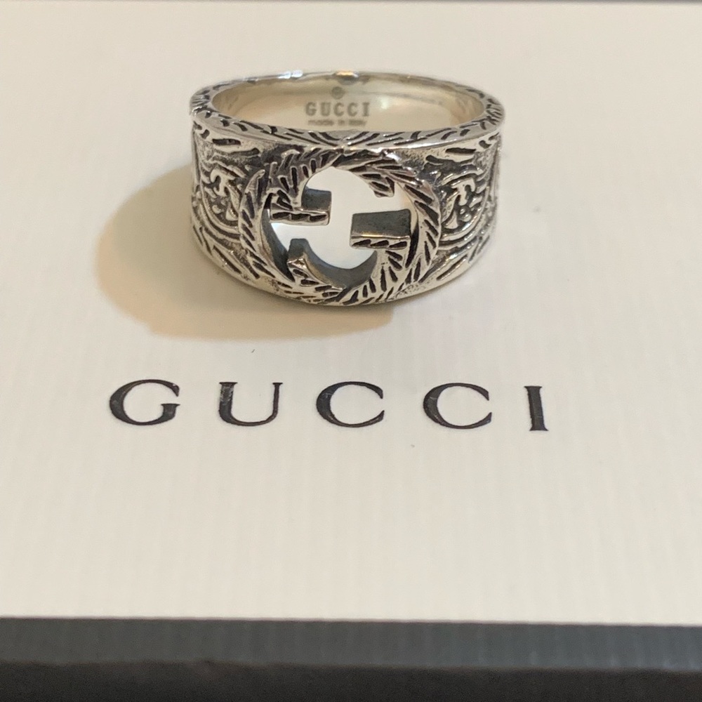 Gucci GG silver ring